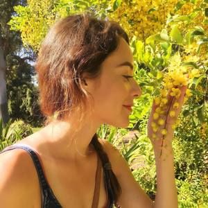 Meet your Posher, April